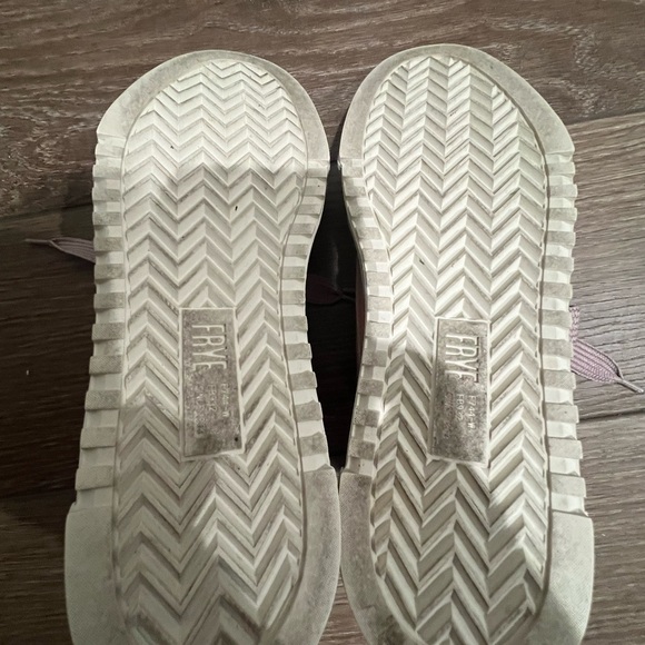 Women's Frye Gia Lug Trail Sneakers - Picture 14 of 15